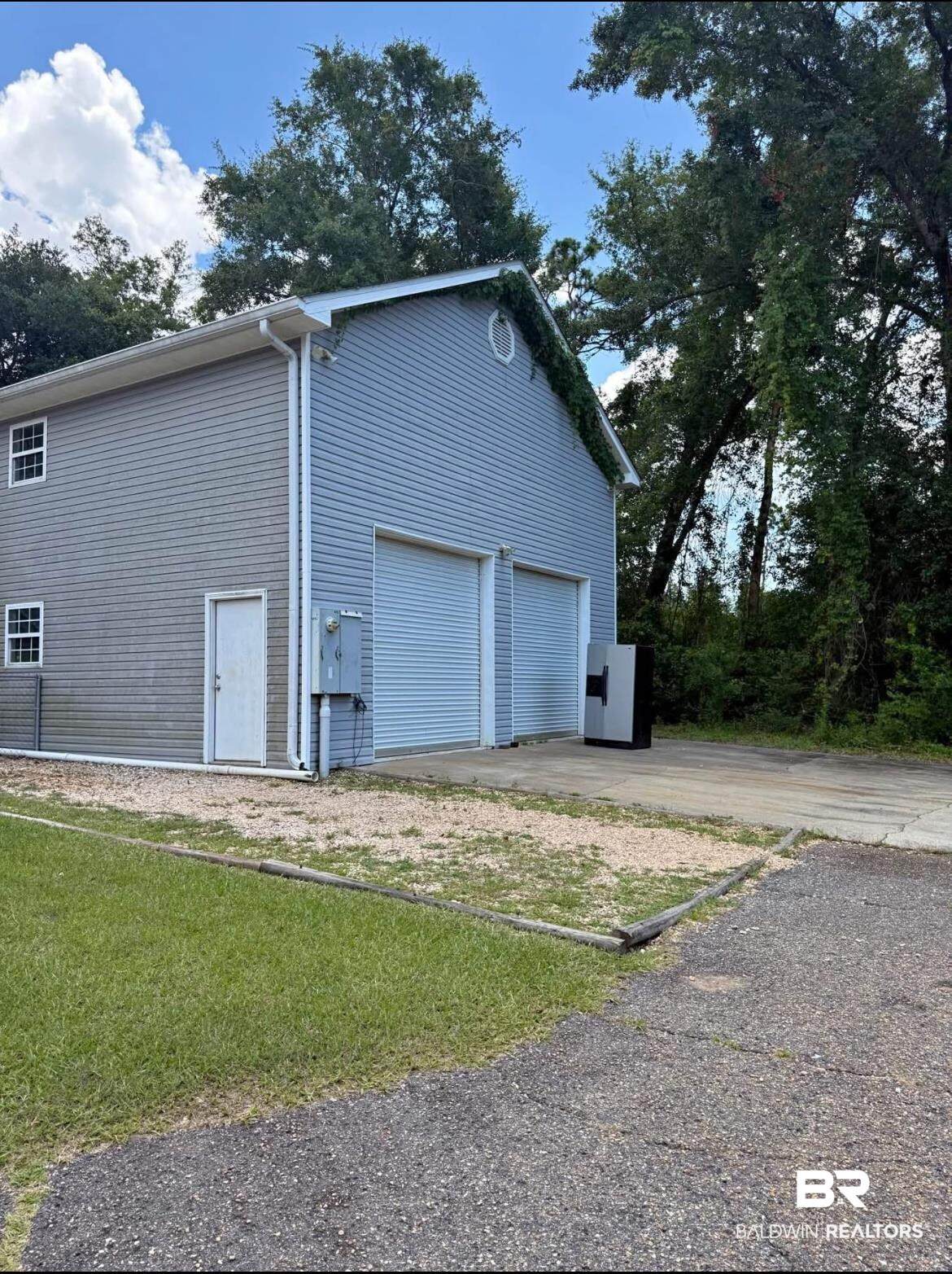 18786 Hillside Circle - Photo 1