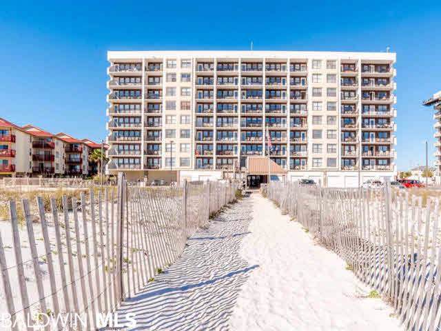 407 Beach Blvd - Photo 1