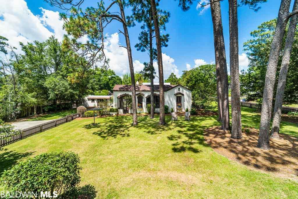 109 Gaston Avenue - Photo 1