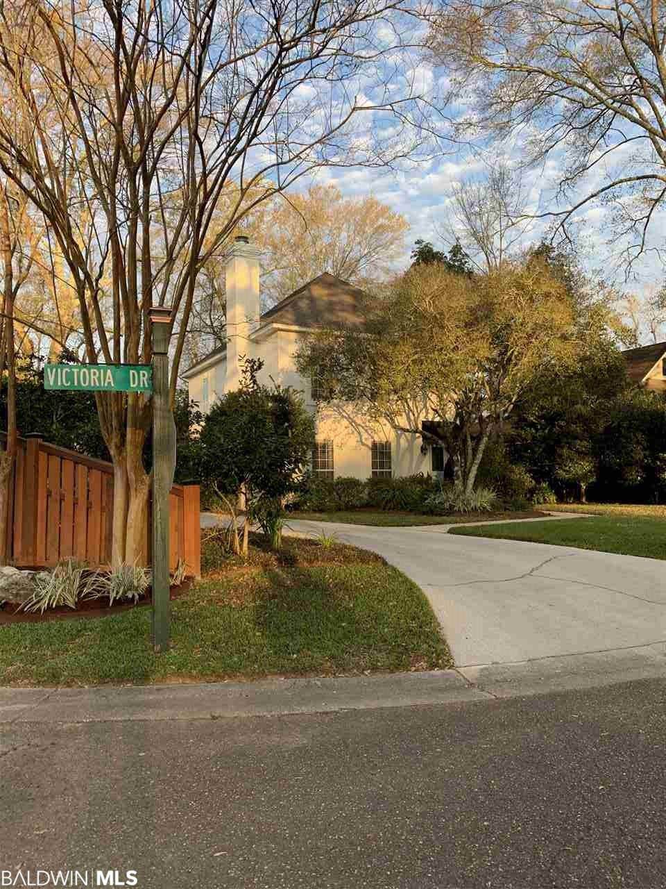 2101 Victoria Dr - Photo 1