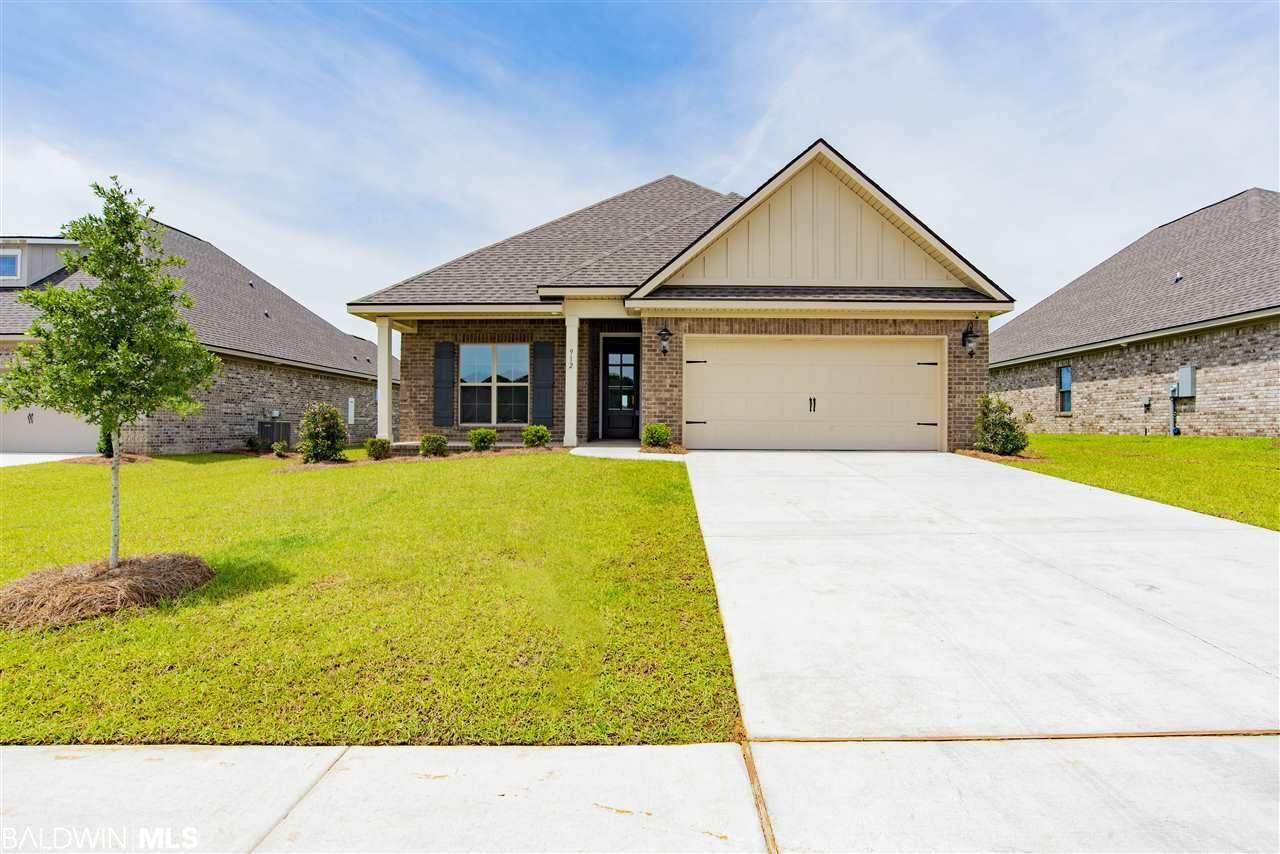 912 Charleston Loop - Photo 1