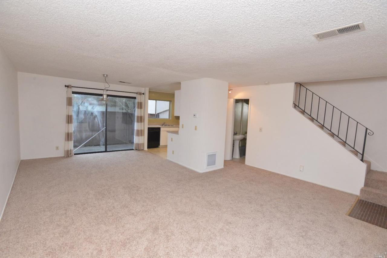 1810 Primavera Court - Photo 1