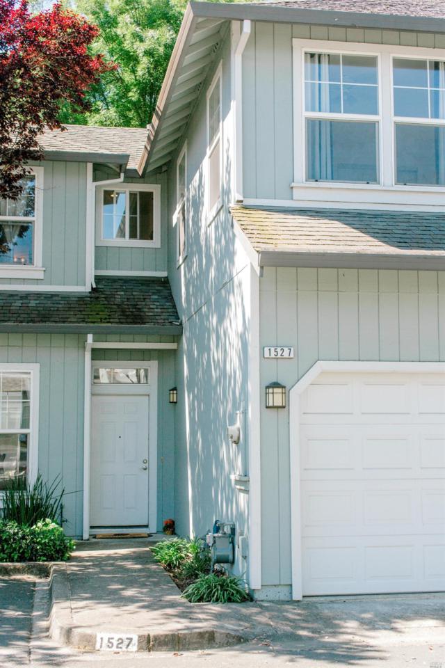 1527 Pinebrook Place - Photo 1