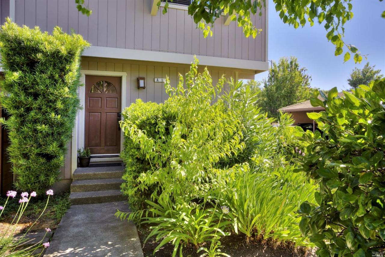 735 Olive Avenue - Photo 1