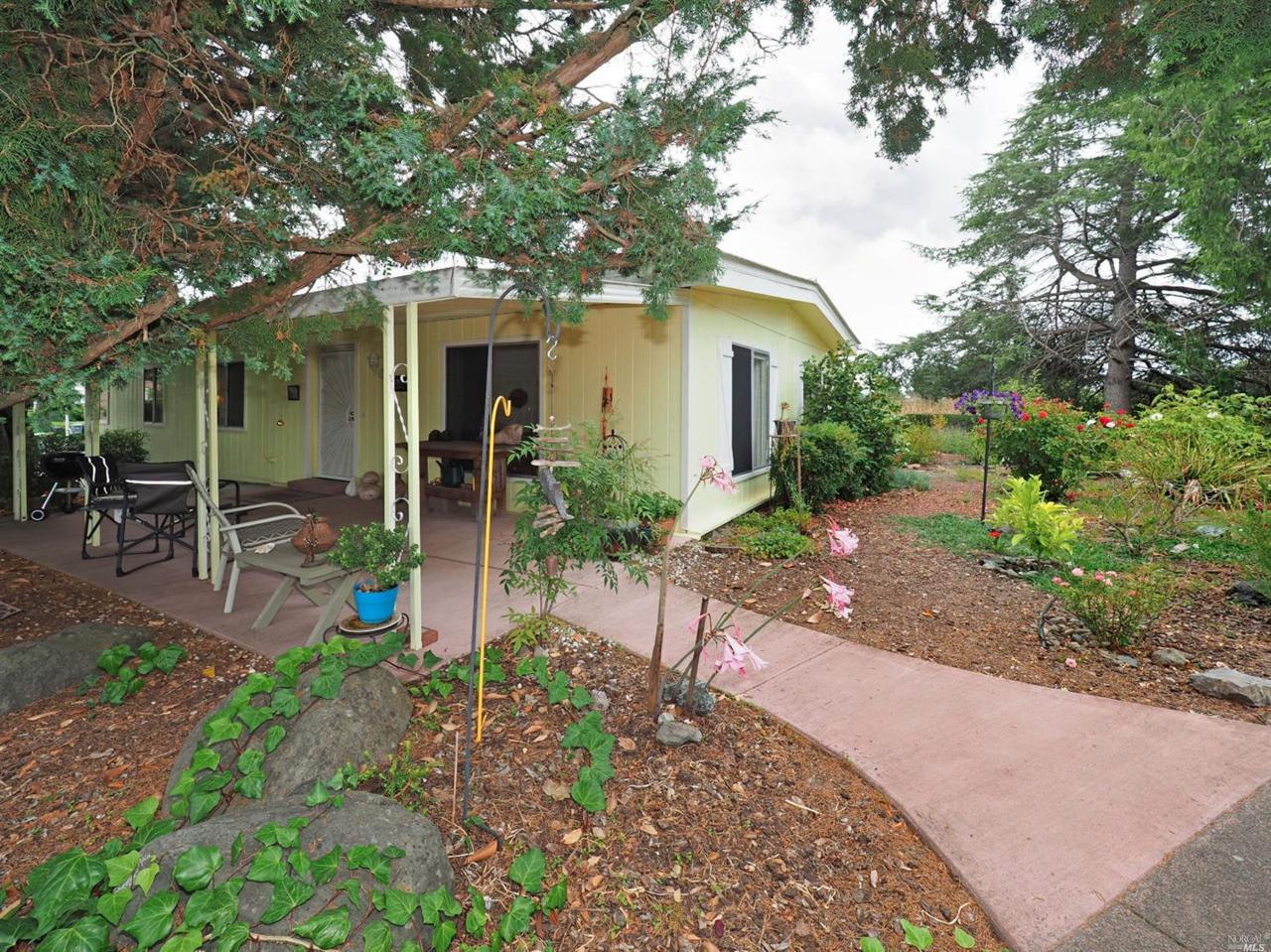 29 Sequoia Circle - Photo 1