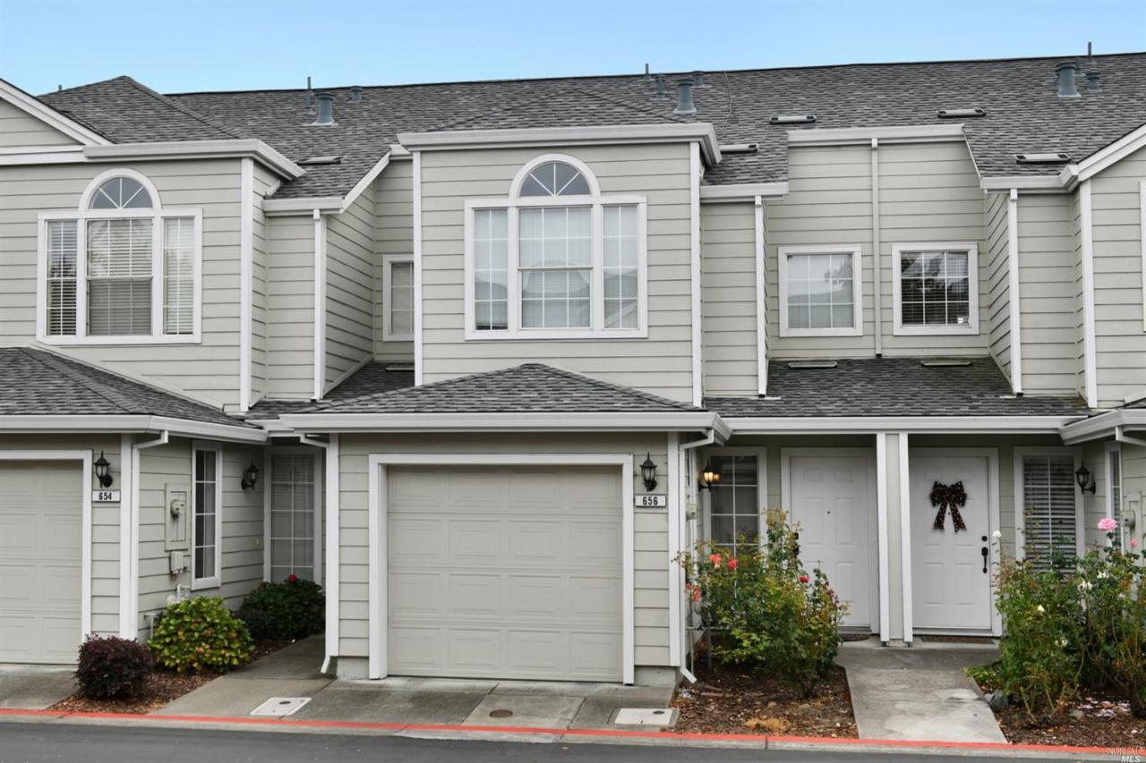 656 Laurel Grove Circle - Photo 1
