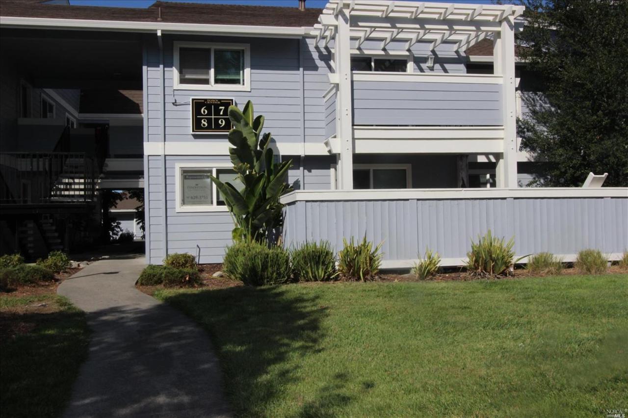 225 Burt Street - Photo 1