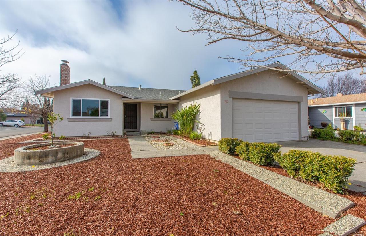 810 Ruddy Lane - Photo 1