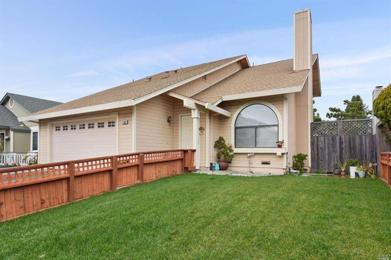 1360 Milton Place - Photo 1
