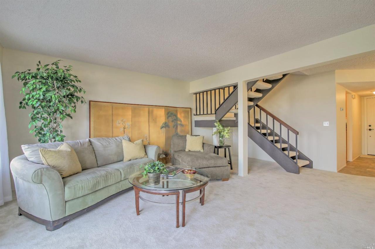 13 Park Crest Court - Photo 1