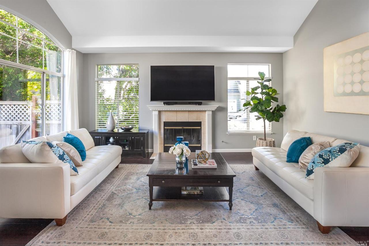 2 Heron Court - Photo 1