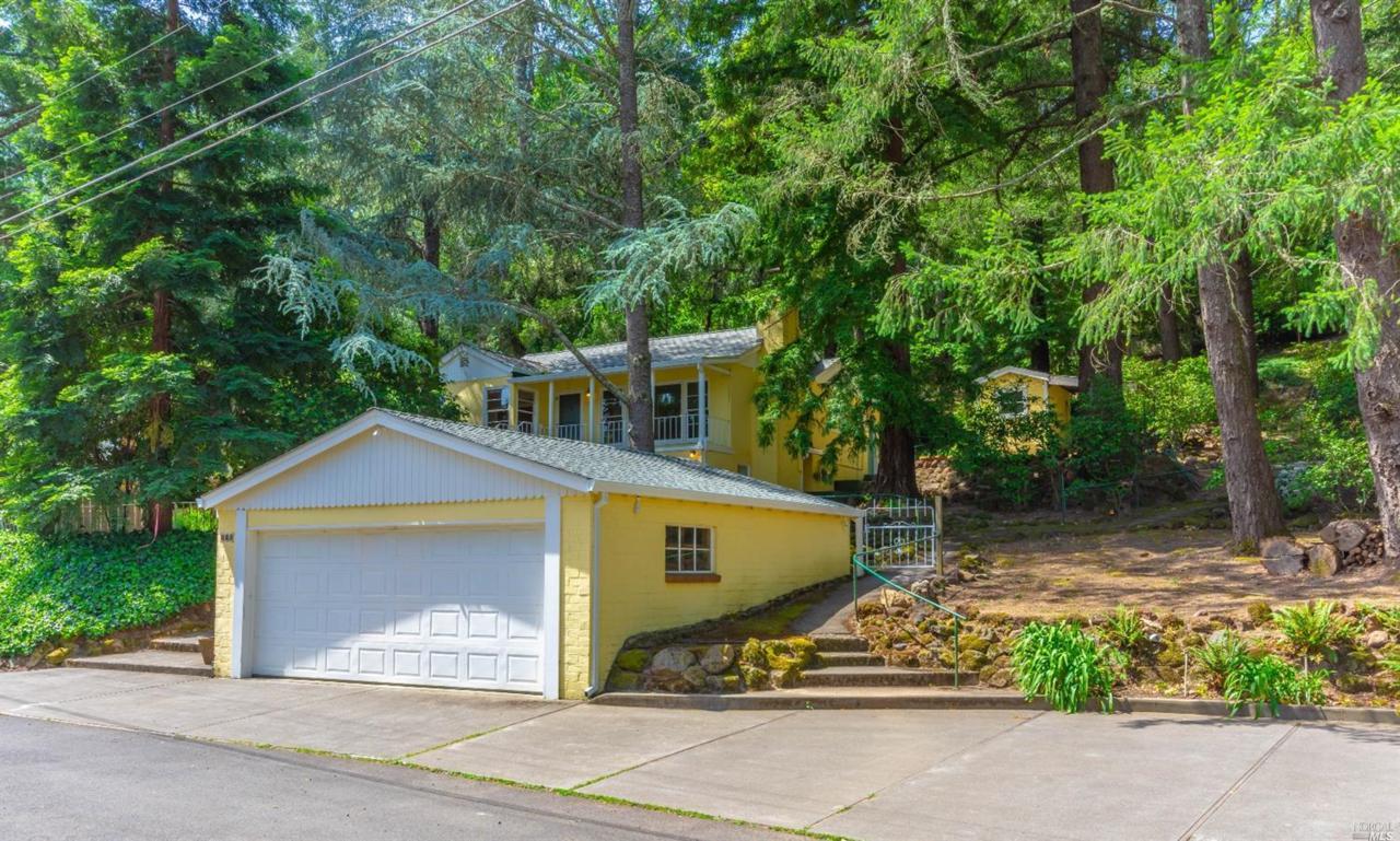 383 Circle Drive - Photo 1