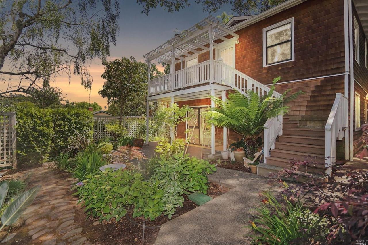 2-4 Rosebank Avenue - Photo 1