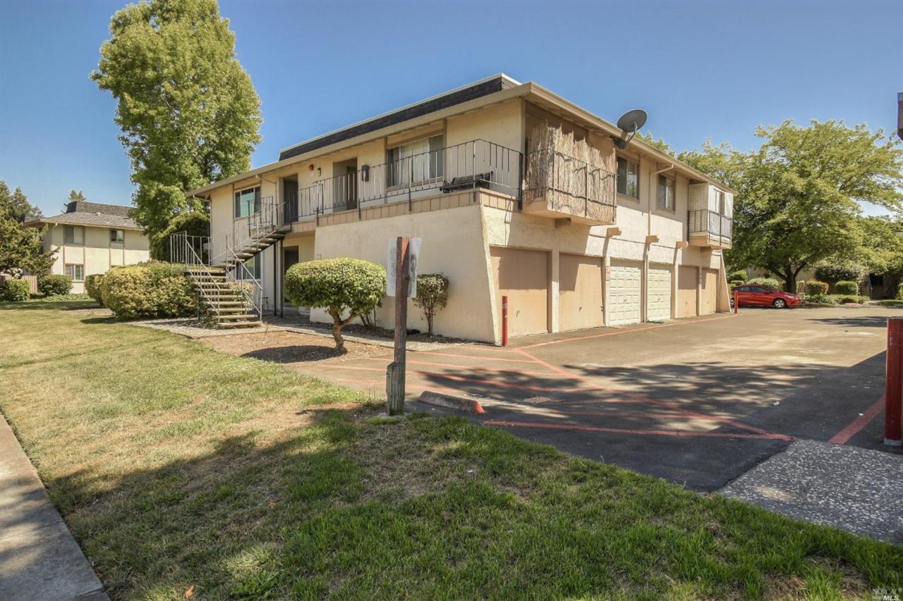 1329 Southwest Boulevard - Photo 1