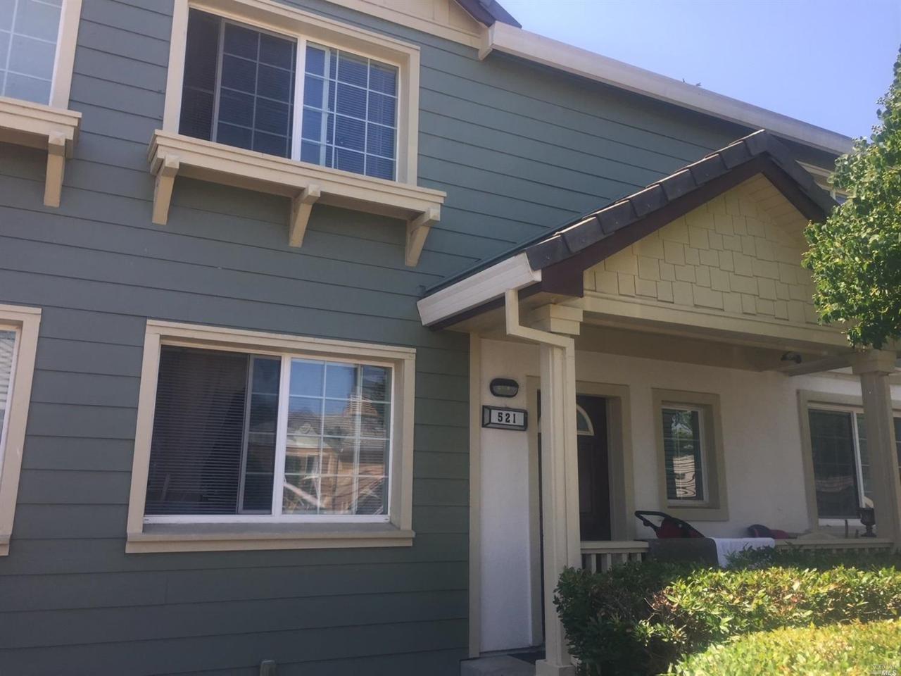 521 Daniels Avenue - Photo 1