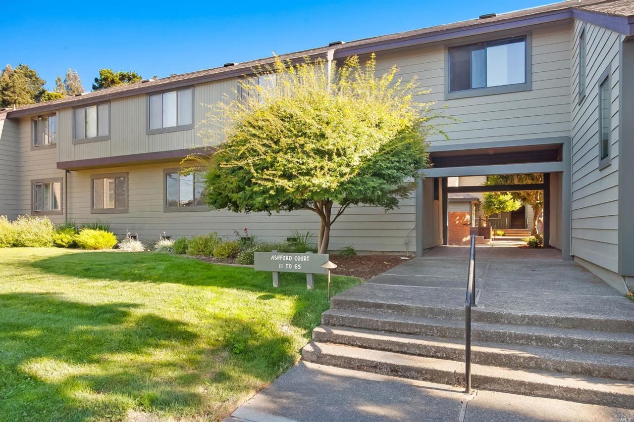 23 Ashford Avenue - Photo 1