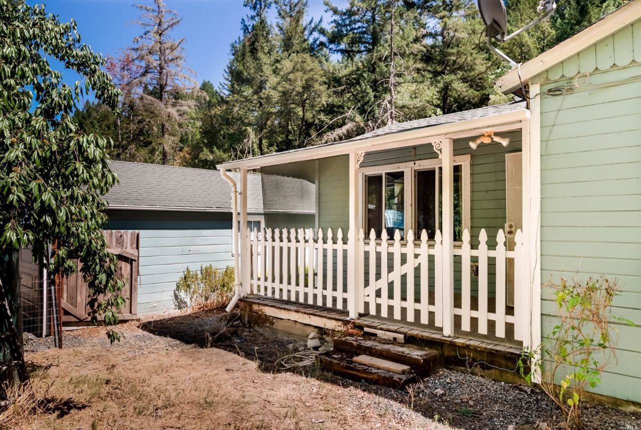 28470 Highway 101 - Photo 1
