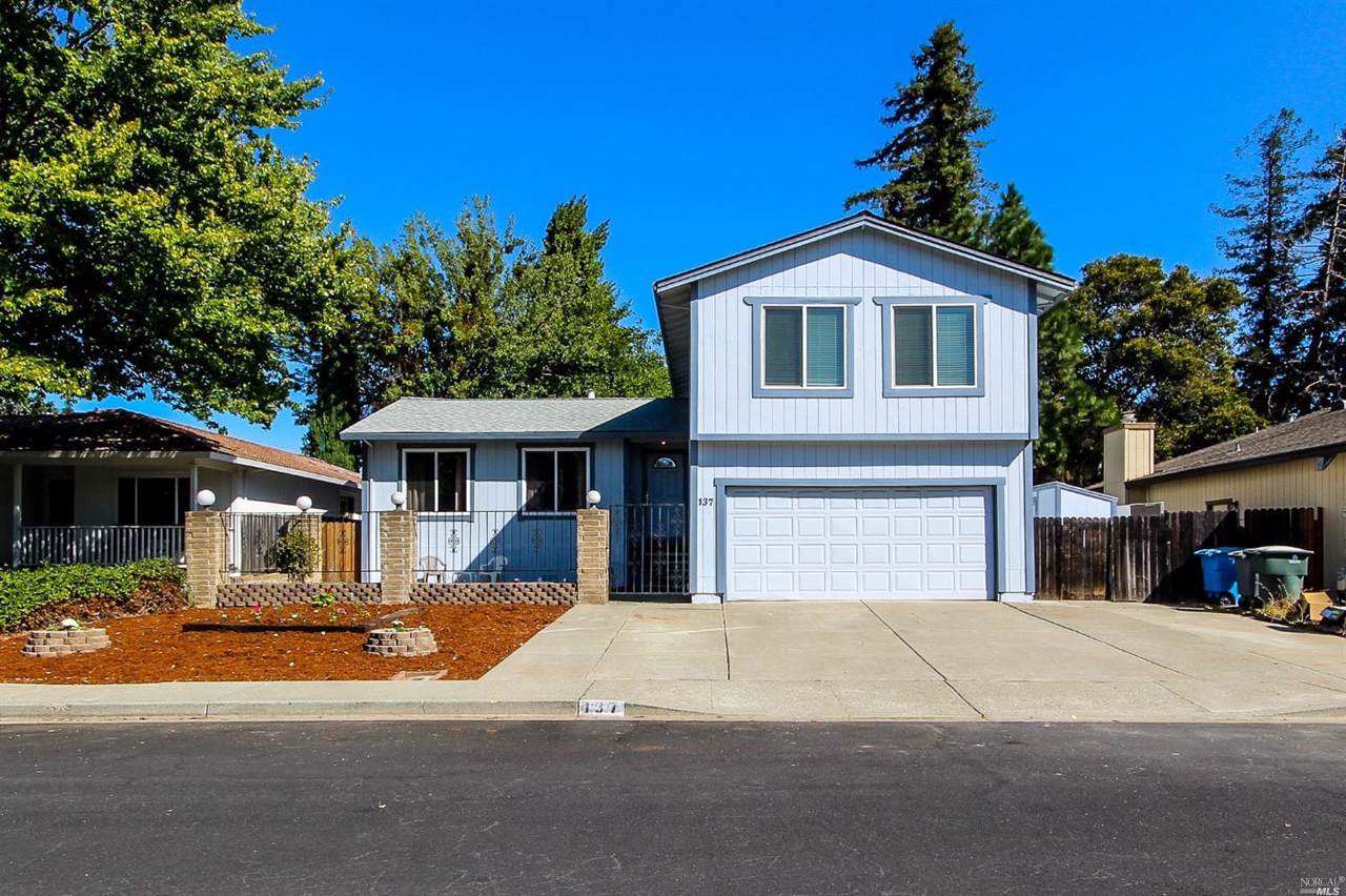 137 Edinburgh Way - Photo 1