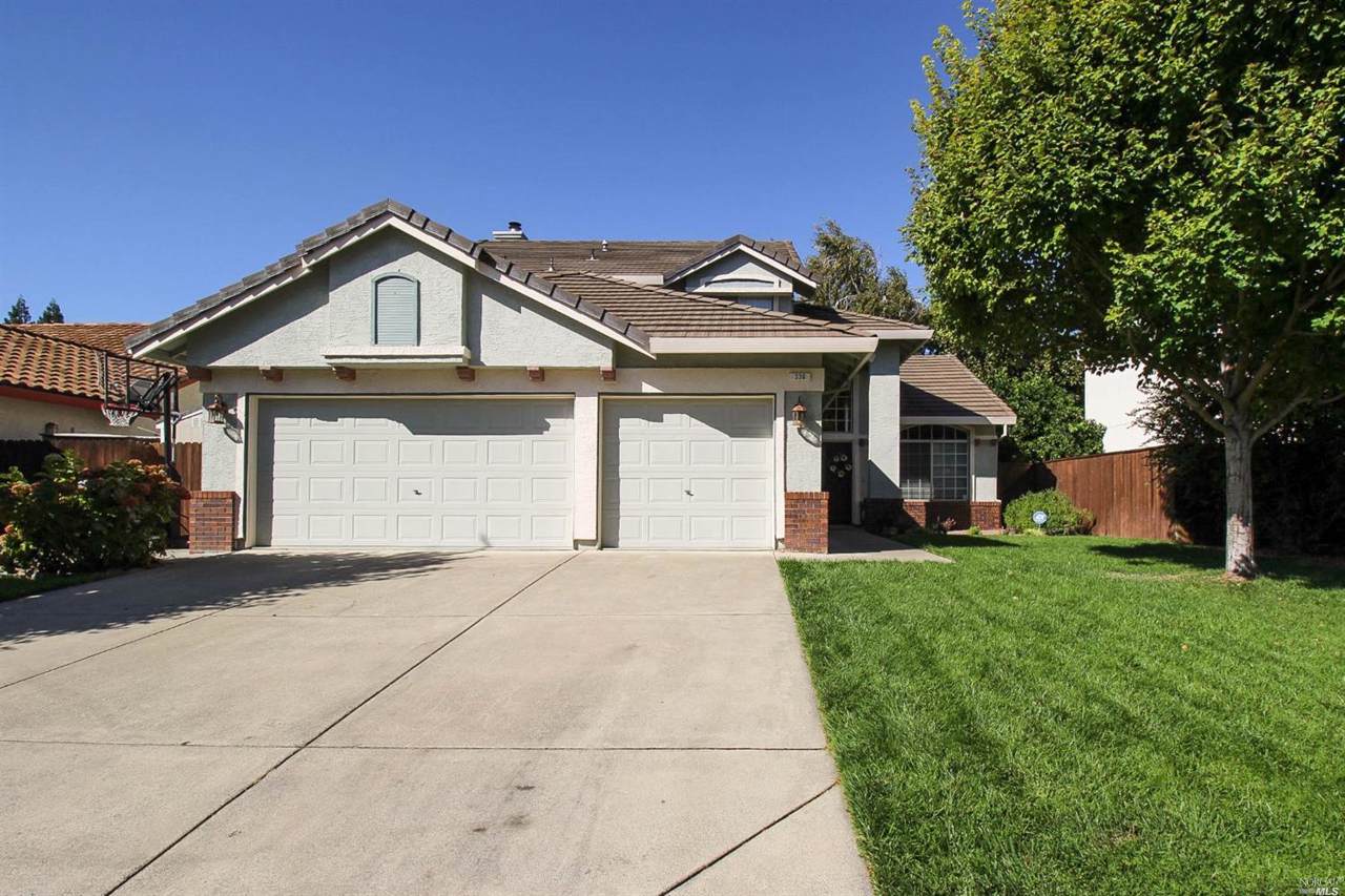 336 Sussex Circle - Photo 1