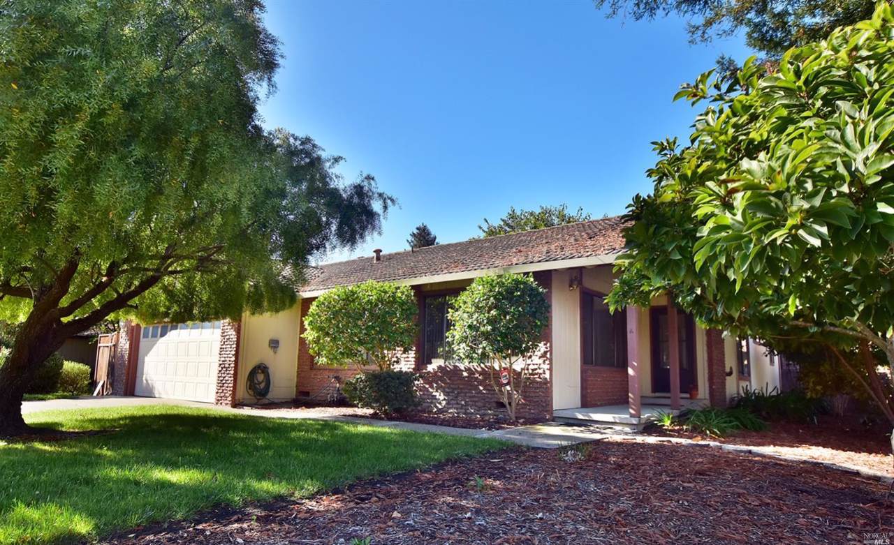 4468 Hollingsworth Circle - Photo 1