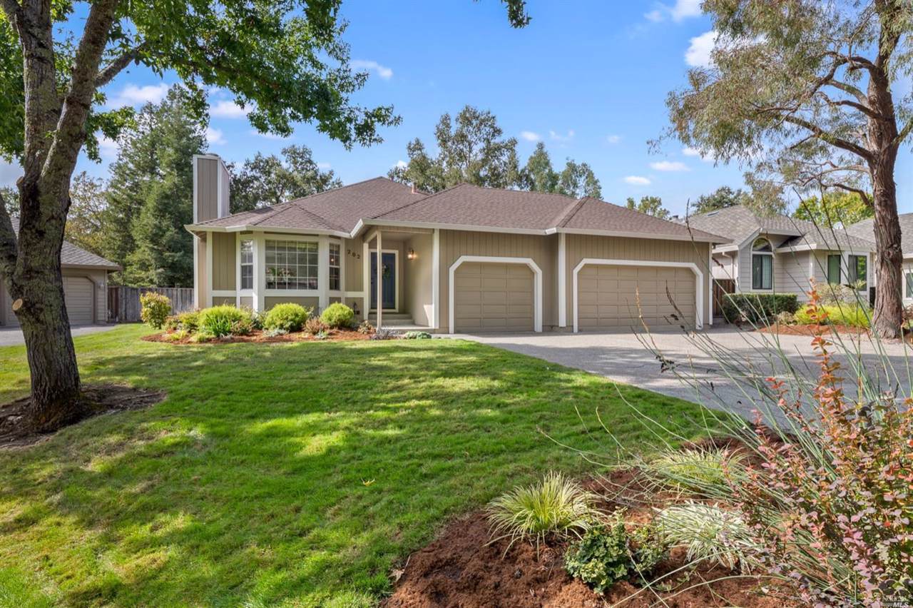 202 Fawn Lily Court - Photo 1