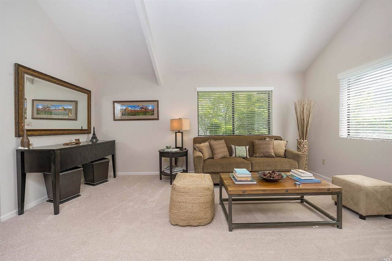 74 Village Parkway - Photo 1