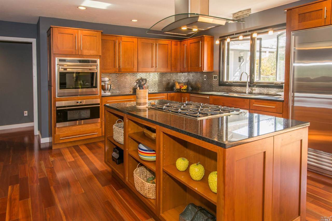 281 Macarthur Street - Photo 1