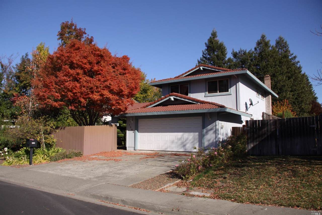 1064 Hawthorne Circle - Photo 1