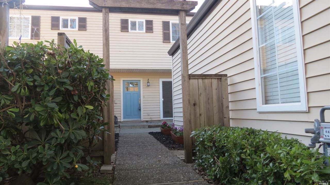 1606 Yardley Street - Photo 1