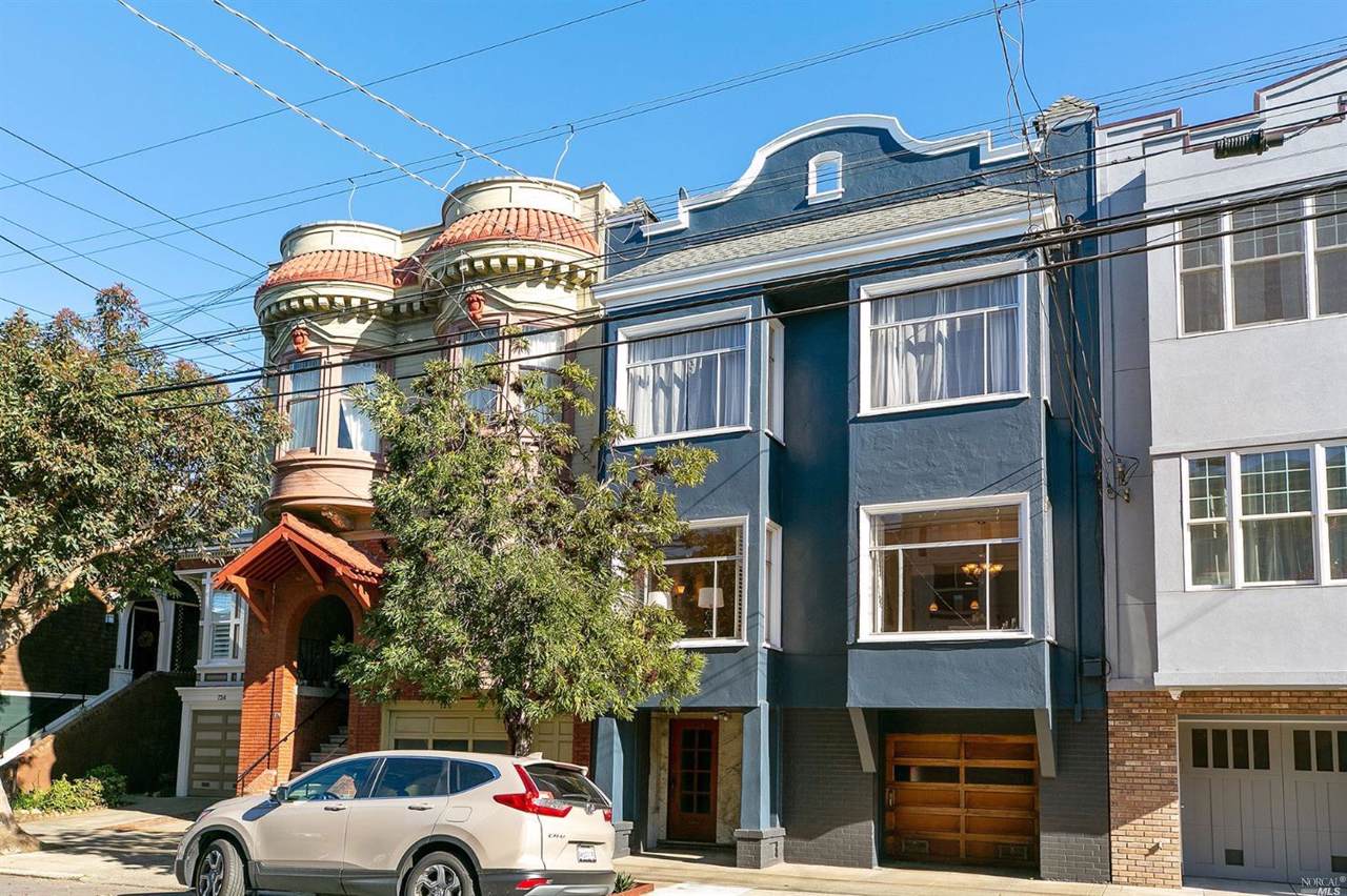 732 9th Avenue - Photo 1