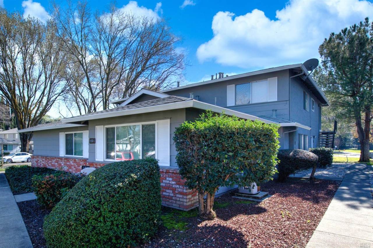 113 Del Rio Circle - Photo 1