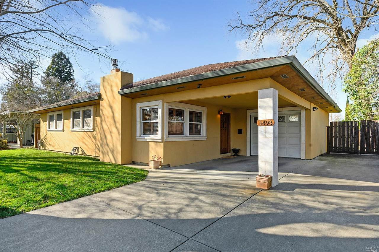 1498 Sierra Avenue - Photo 1