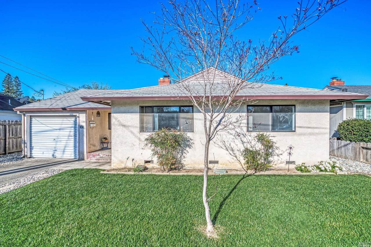 481 Roosevelt Street - Photo 1