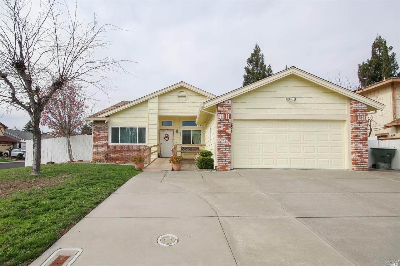 224 Loch Lomond Drive - Photo 1