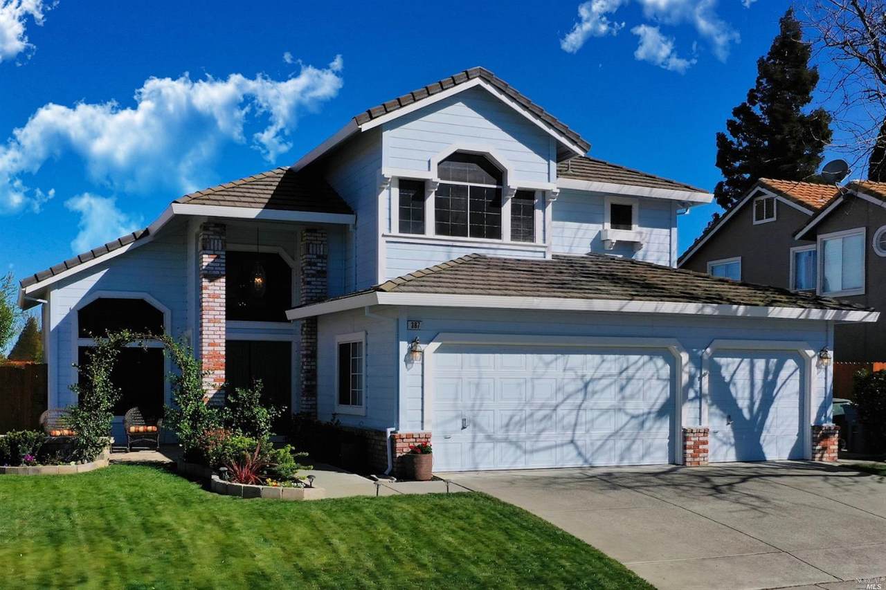 367 Sussex Circle - Photo 1
