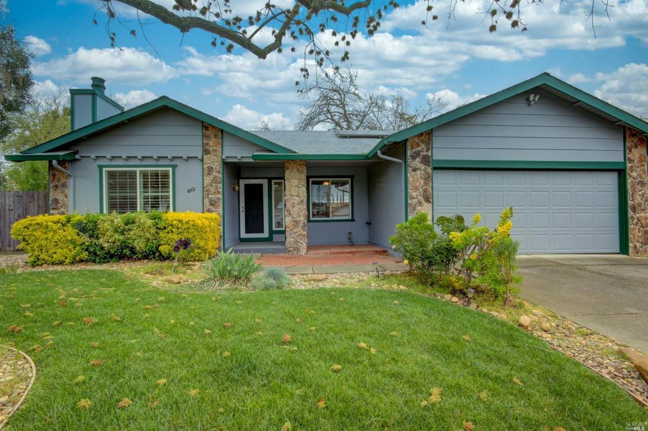 613 Cornell Court - Photo 1