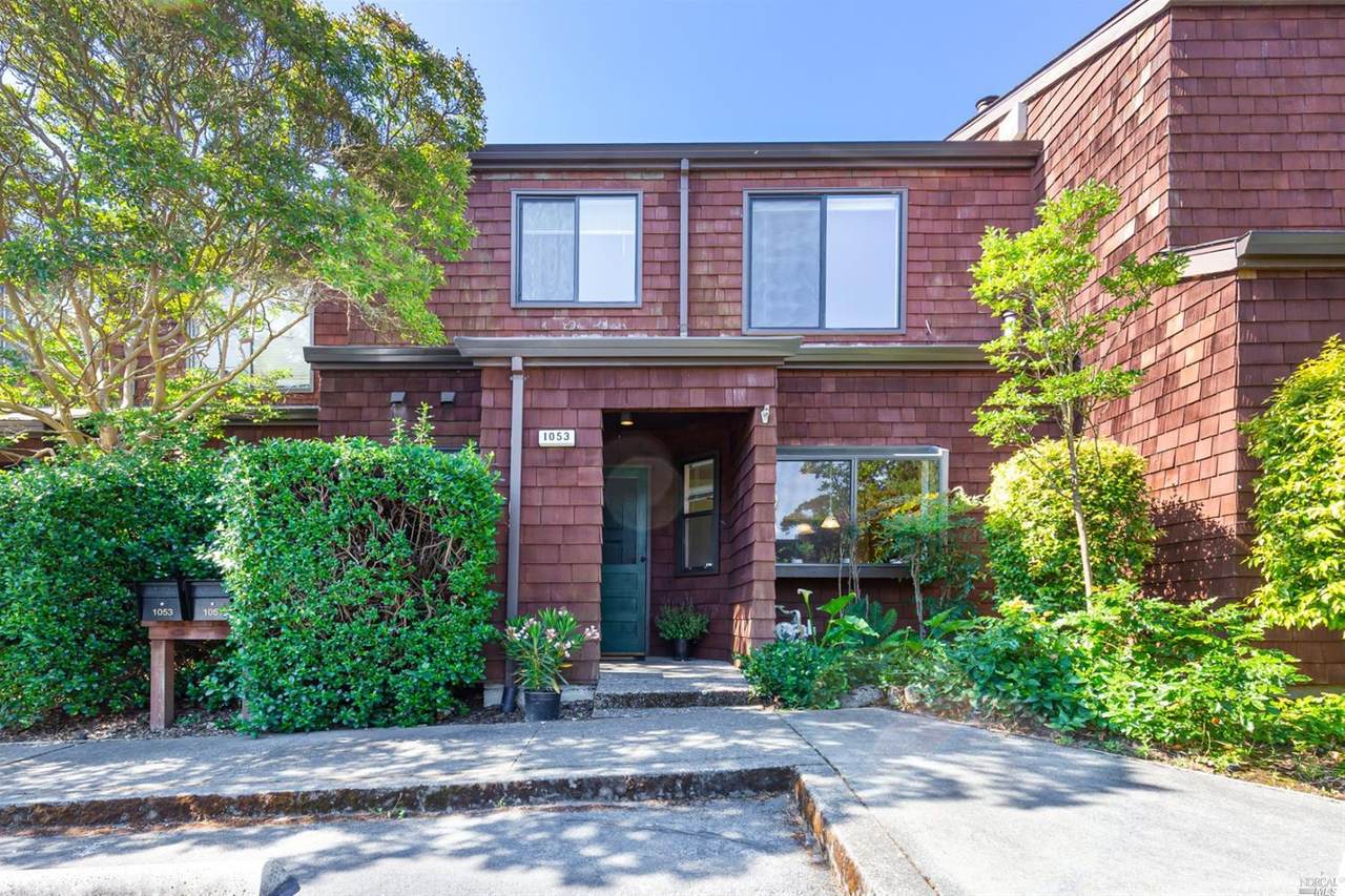 1053 Margaret Court - Photo 1