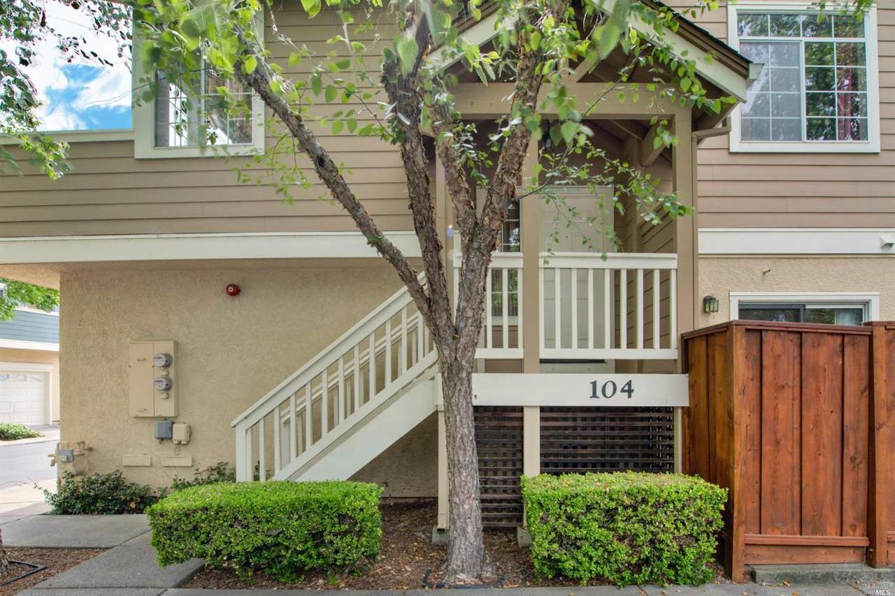 104 Manchester Drive - Photo 1