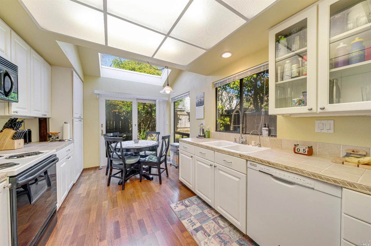 592 Rainbow Drive - Photo 1