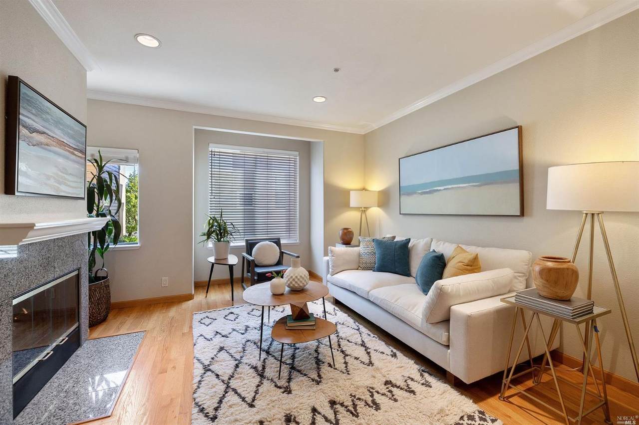 1120 Mission Avenue - Photo 1
