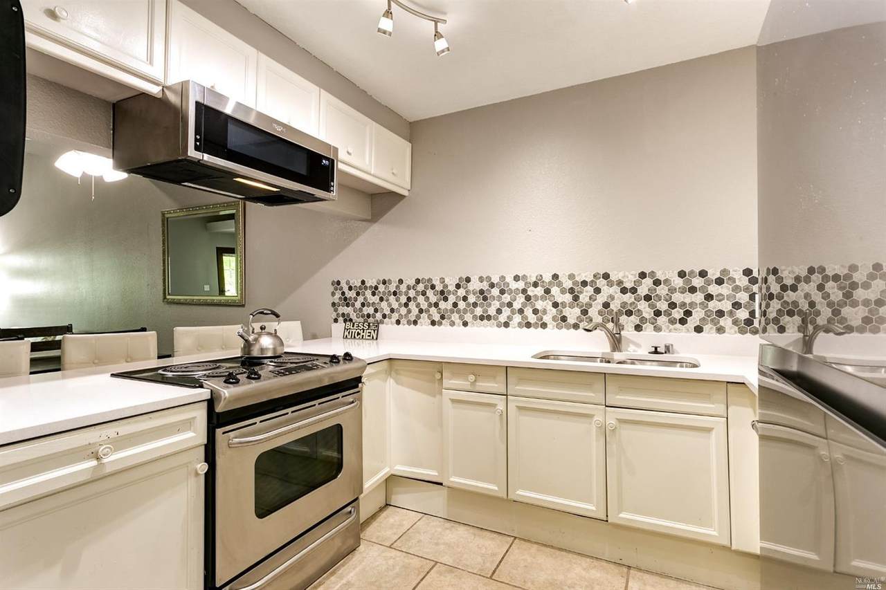 500 Suntree Lane - Photo 1