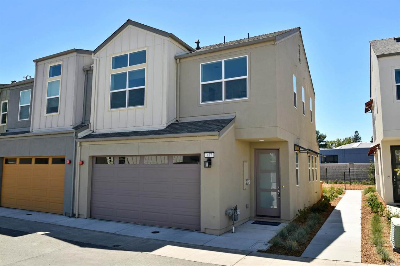 457 Blythewood Place - Photo 1