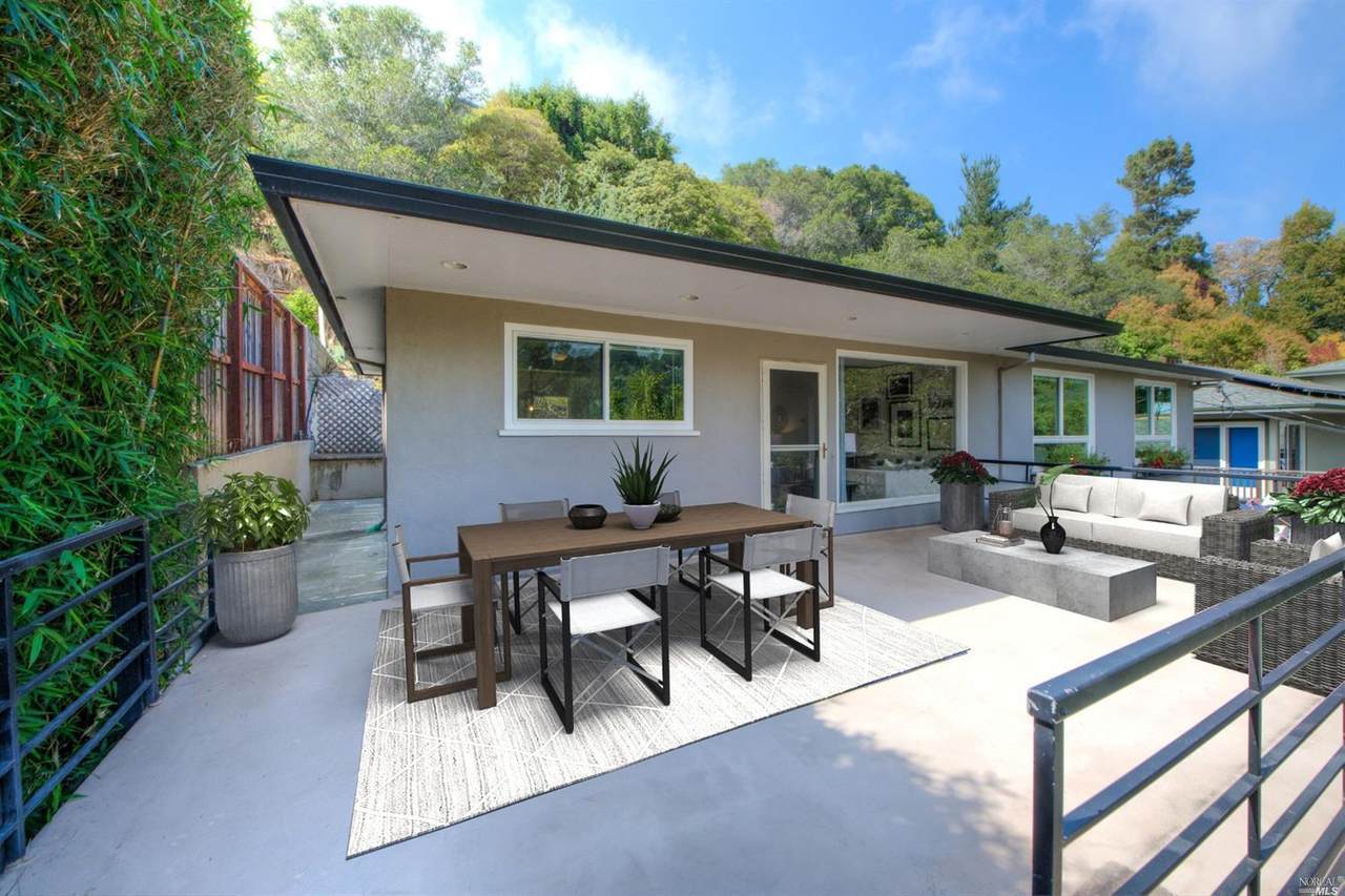 105 Circle Avenue - Photo 1