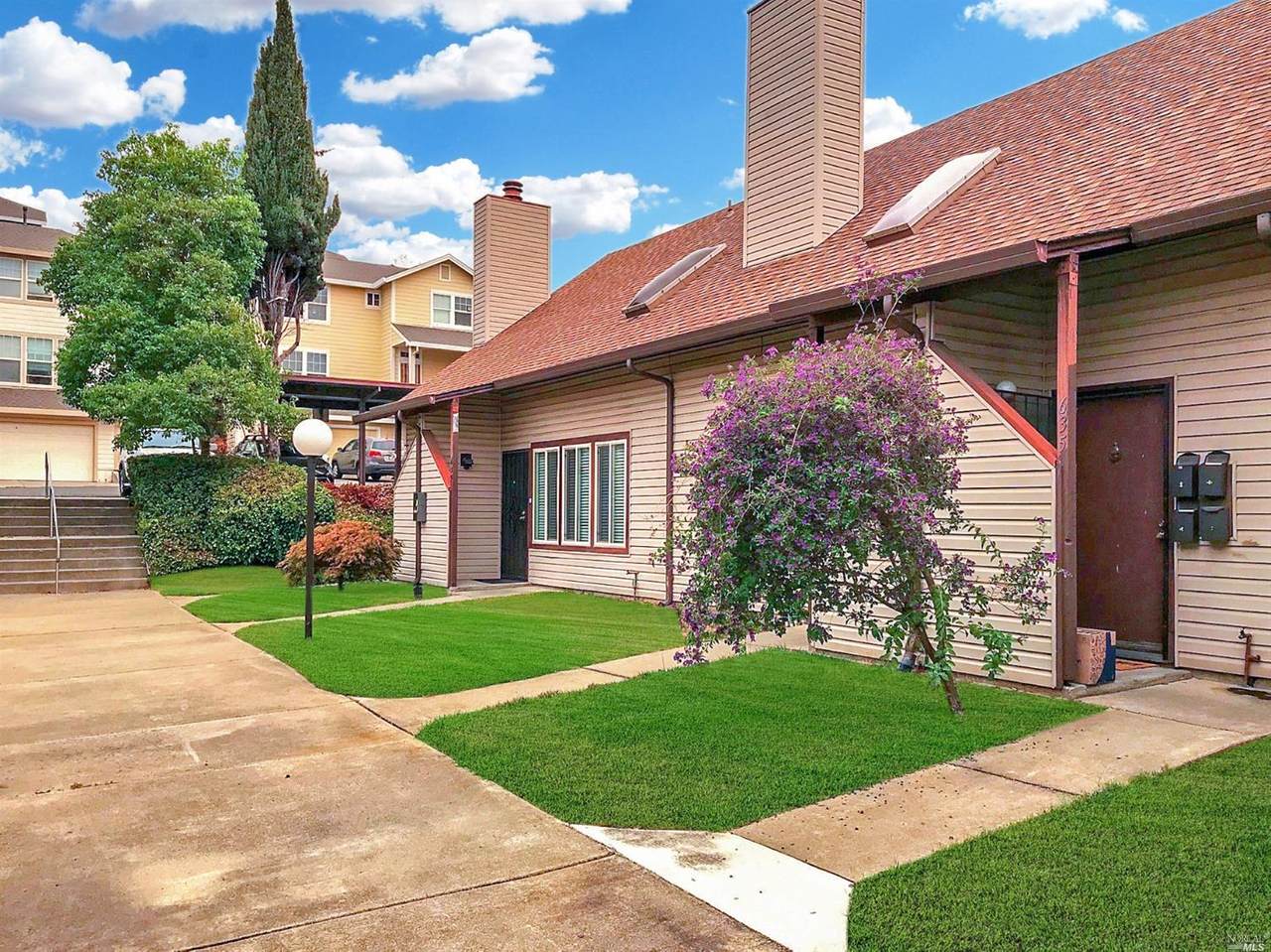 639 Military Street - Photo 1