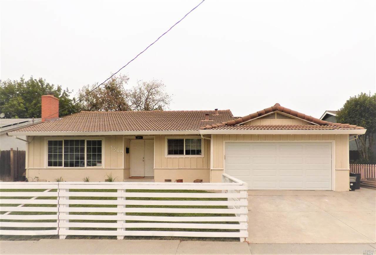 3509 Longview Road - Photo 1