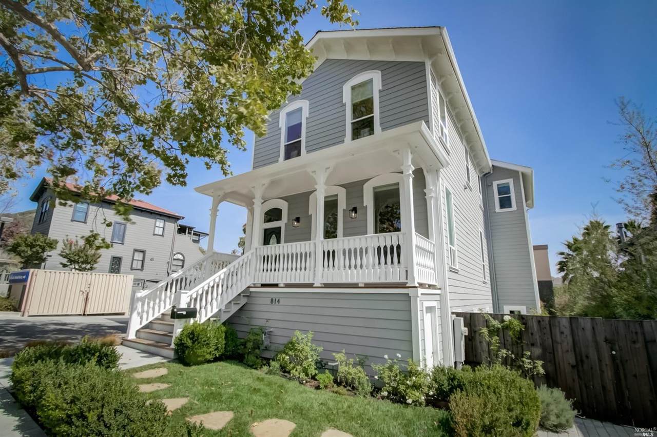 814 E Street - Photo 1