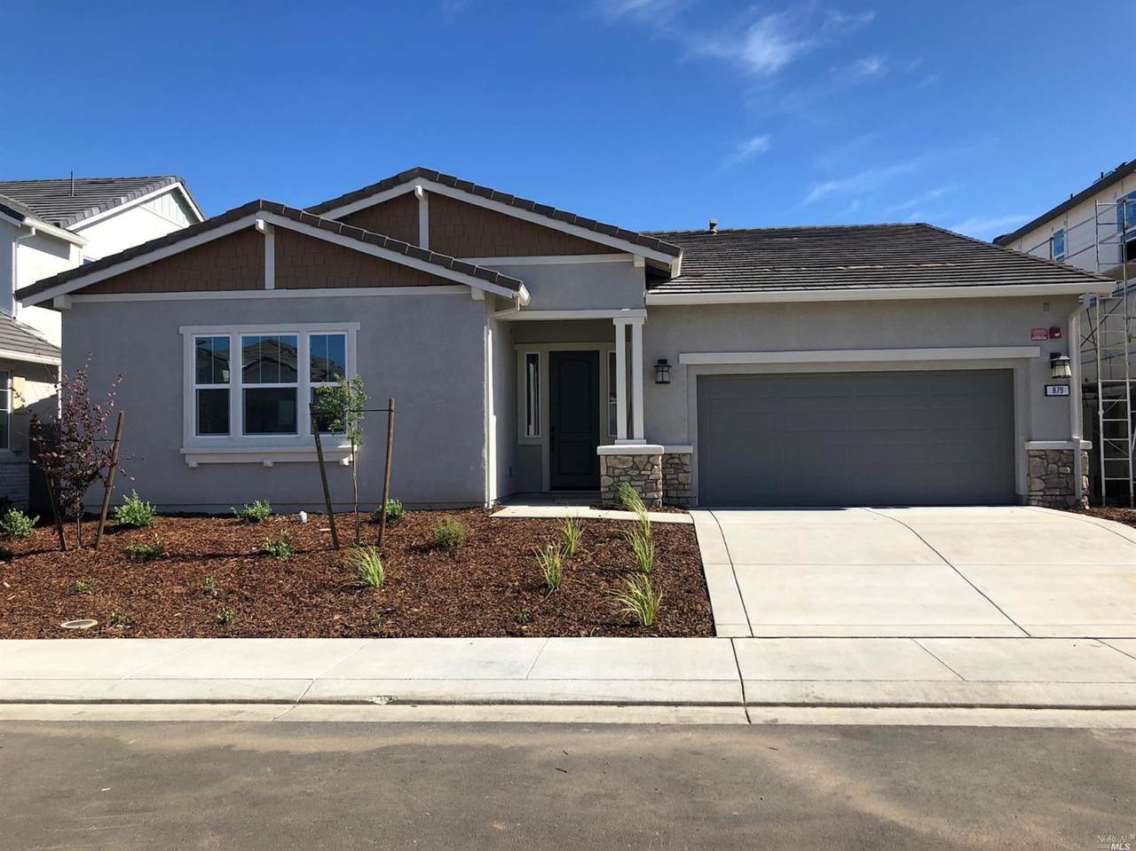 879 Daffodil Drive - Photo 1
