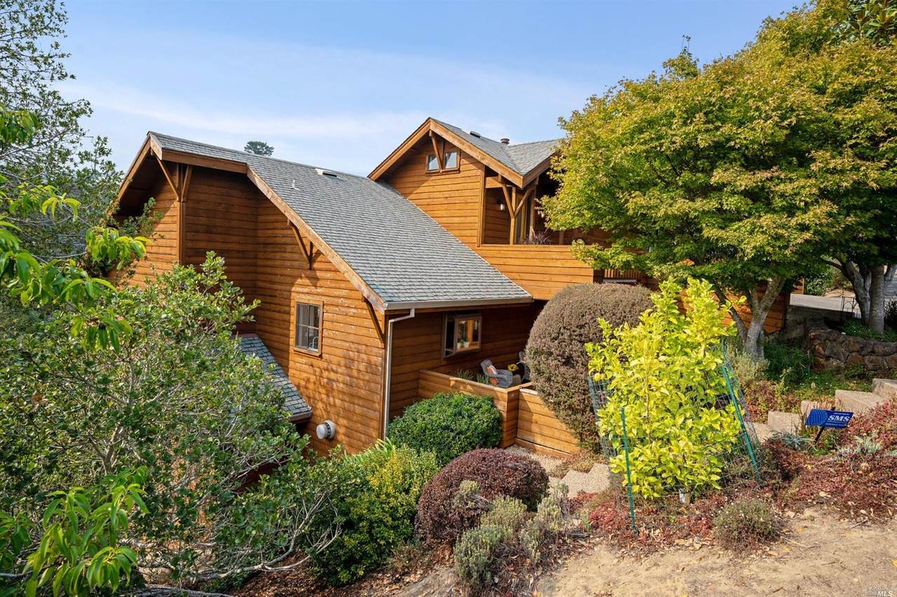 985 California Avenue - Photo 1