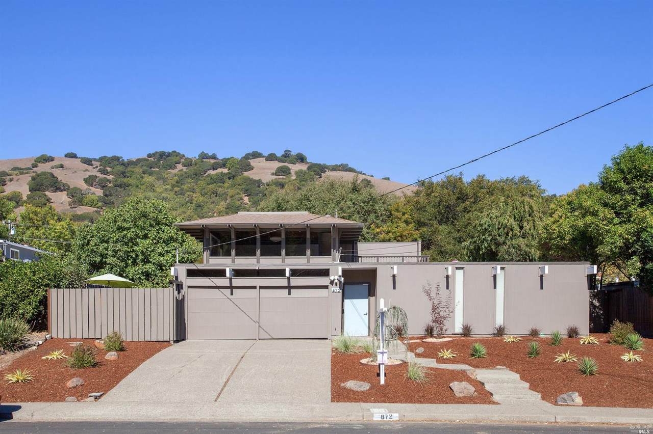 872 Appleberry Drive - Photo 1