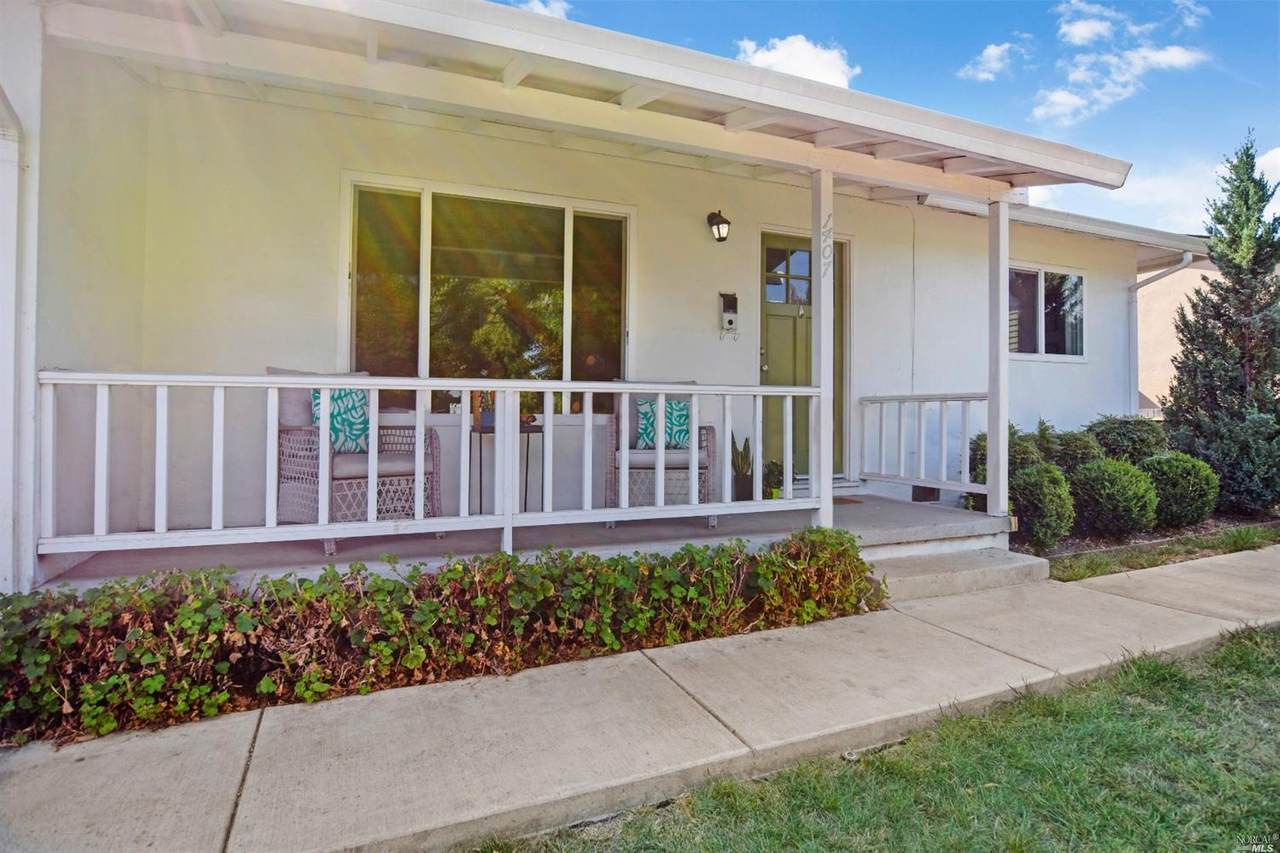 1407 Sheridan Drive - Photo 1